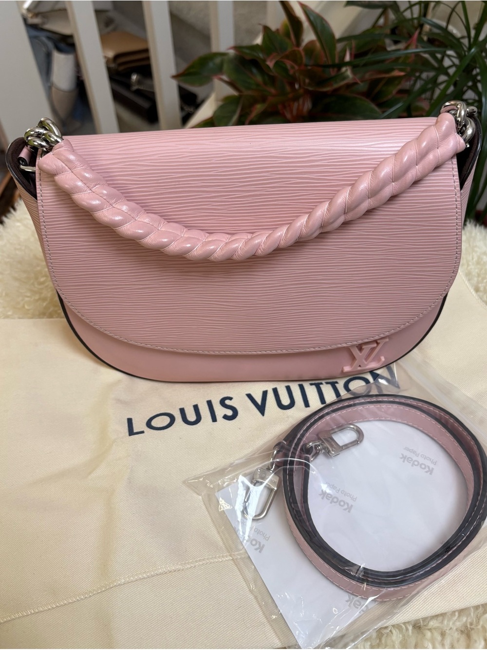 LOUIS VUITTON Epi Luna Rose Ballerine *EUC - Picture 10 of 14